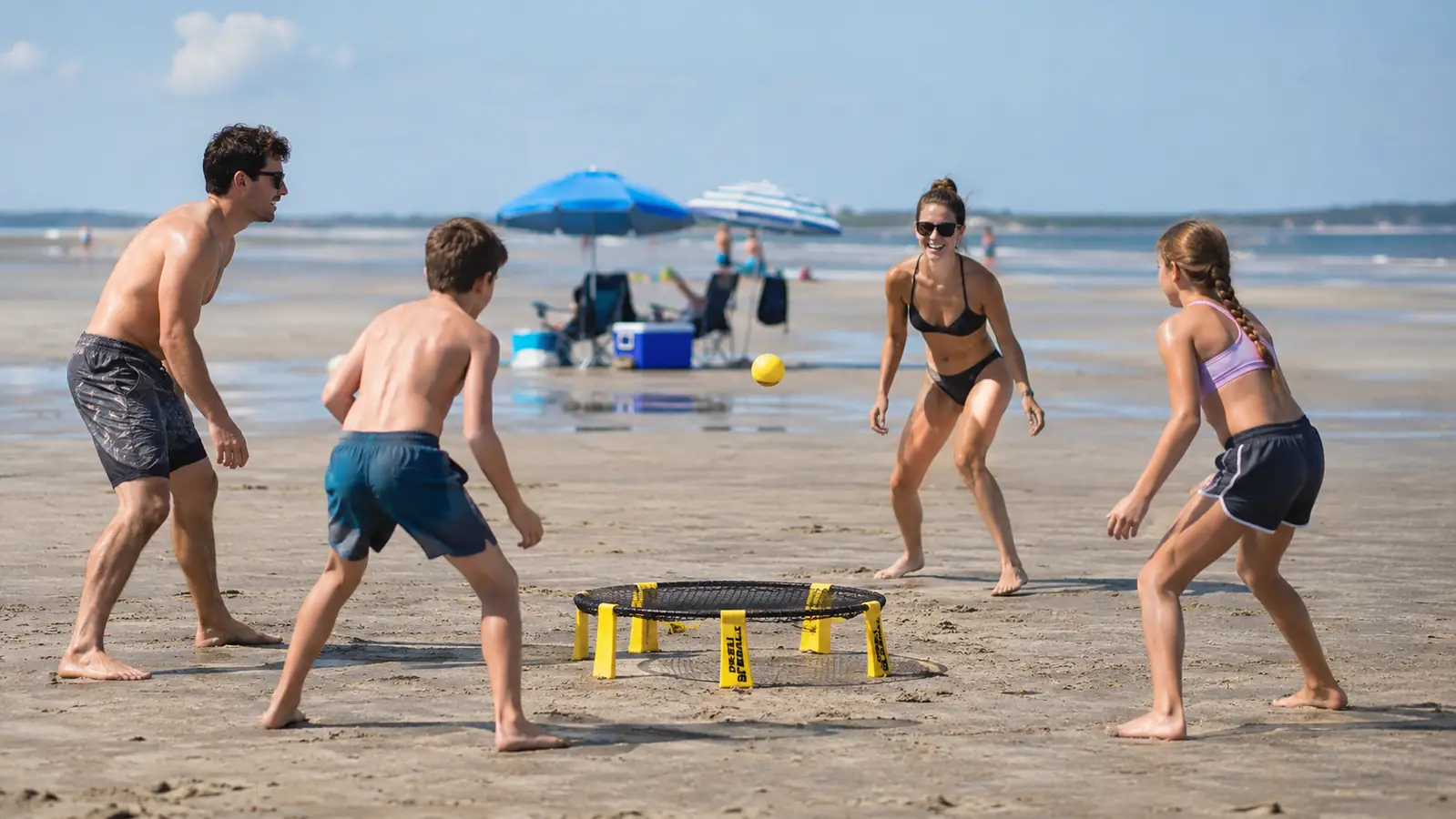 How to Play Roundnet on Sand With a Spikeball Set